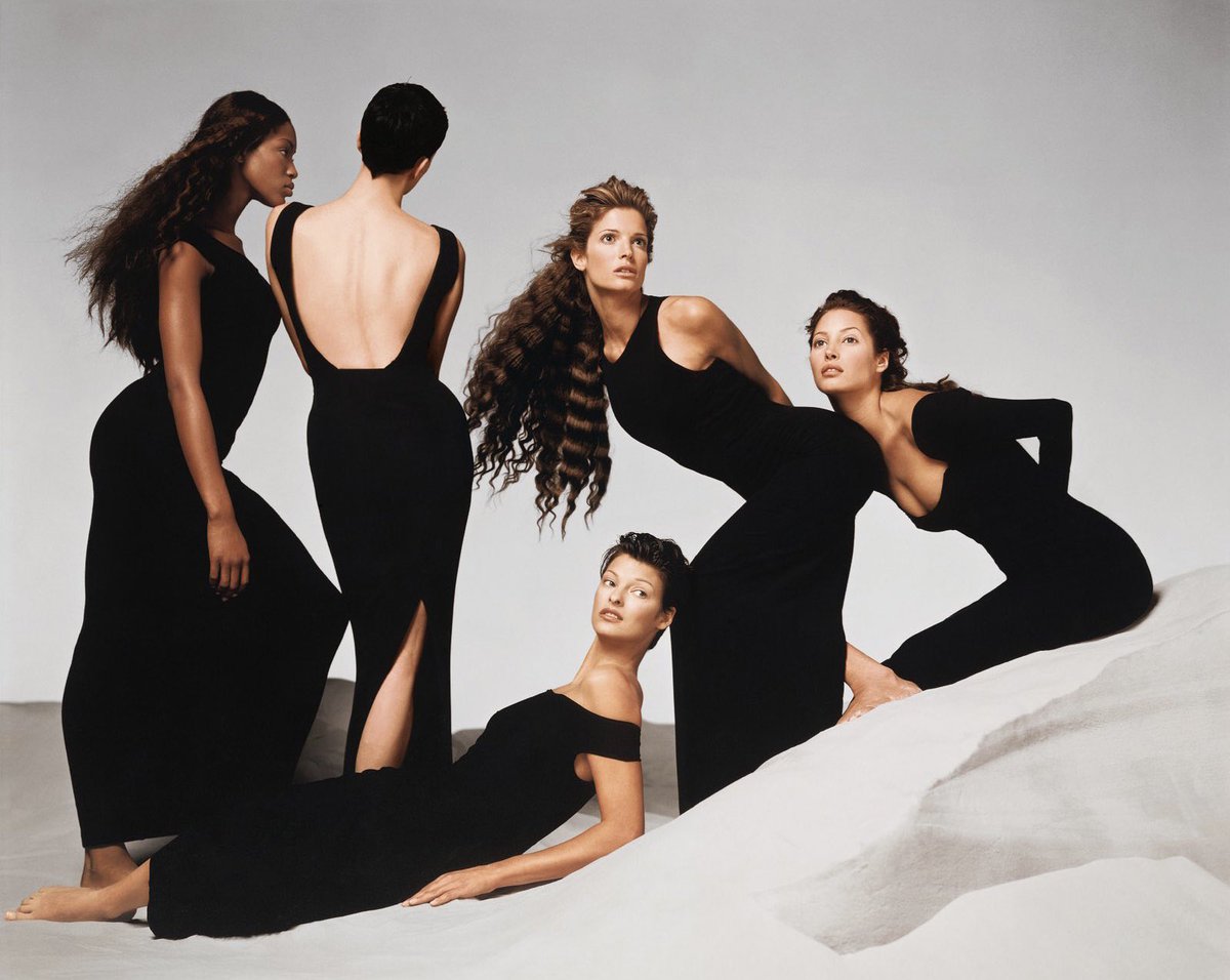 saintdoII's tweet photo. 90s gianni versace ad campaigns were masterclasses in posing https://t.co/nkdmILg8ko