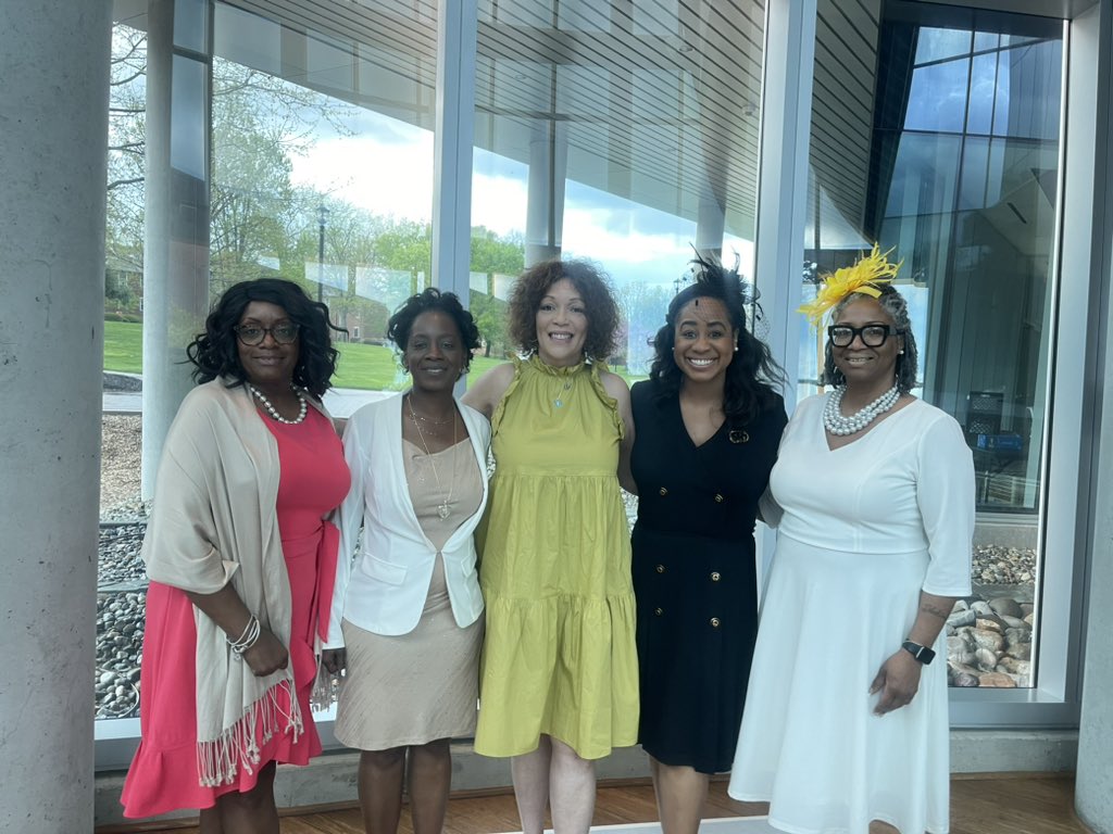 DrKimetta's tweet photo. Afternoon Tea with Student Leadership at BSU! 🖤💛 https://t.co/zPS4SqqS30