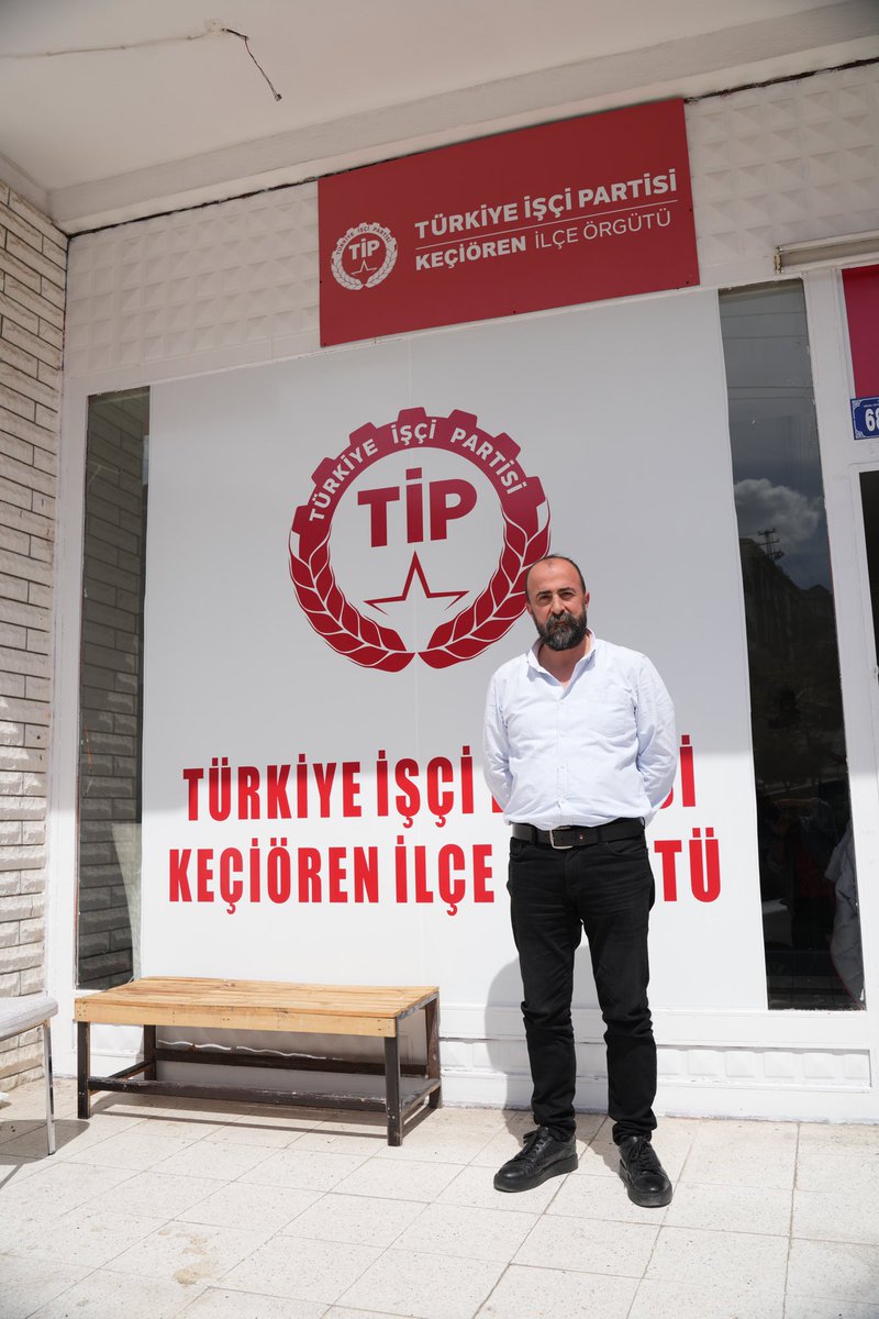 AybasOzgur's tweet photo. Ne yapıyorsunuz la devrimciler https://t.co/ENKxuQ8hf4