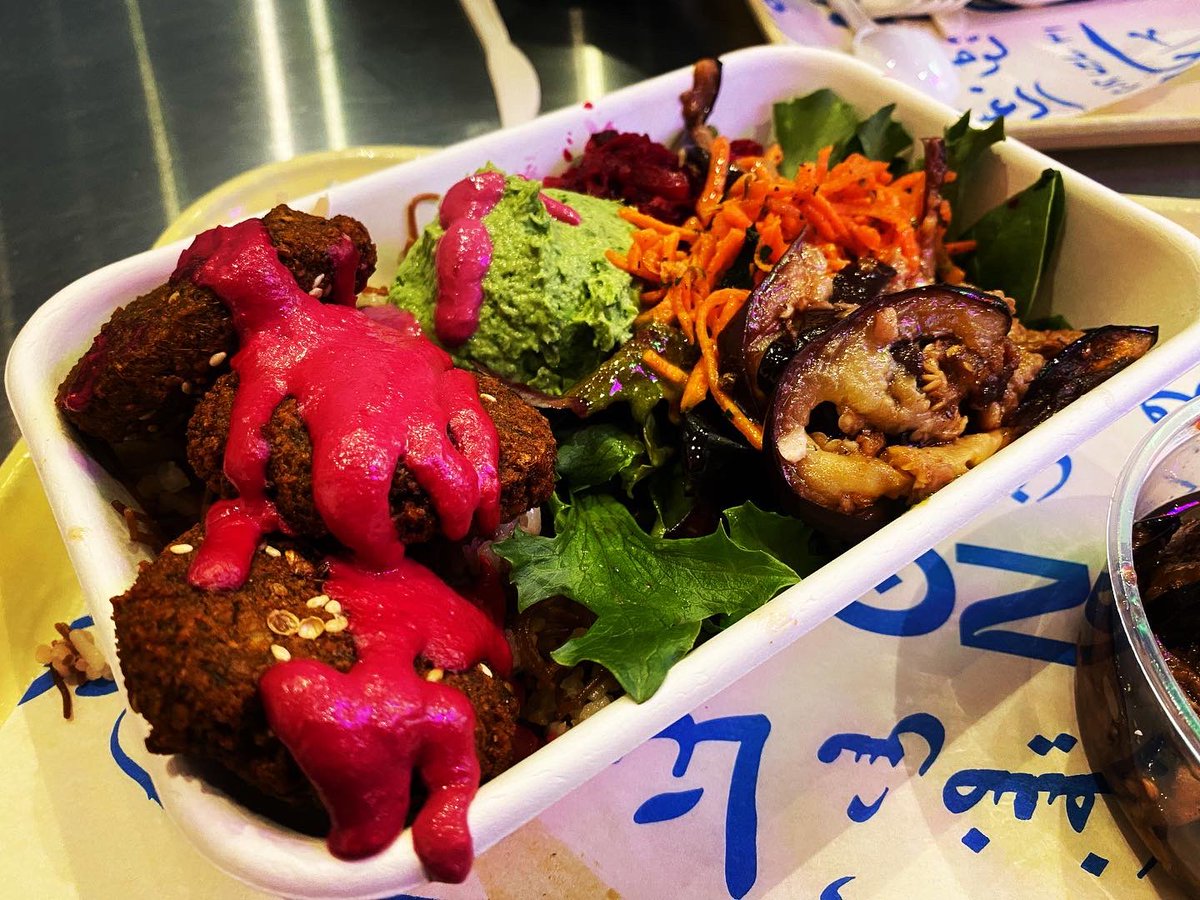 SmearedApron's tweet photo. Muffin tops! Let’s get into this delicious falafel, eggplant, avocado, rice mixed bowl for the Gods 😋! 

#smearedapron #dontcrowdme #fooding #eating #foodie #meals #food #eatme #issasnack #snacking #plateme #sogood #londoneats #foodblogger #foodporn #allthingsfood #weekendeats https://t.co/JkeaElkD4h