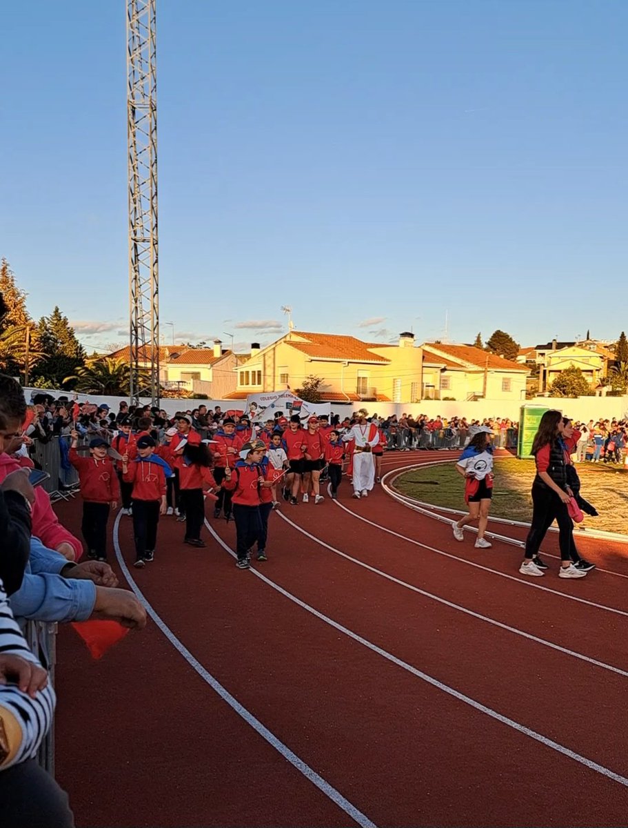 Ana Brox tweet media