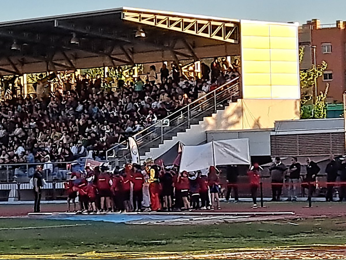 Ana Brox tweet media