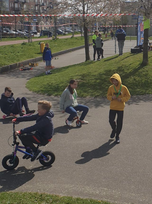 cycle_fun's tweet image. En onze FUNBIKES maakten overuren tijdens de sport &amp;amp; speldag bij Winkelcentrum De Saen / Skatepark in Assendelft #fietsplezier #sportenspel #bewegen #fietsen #buitenspelen