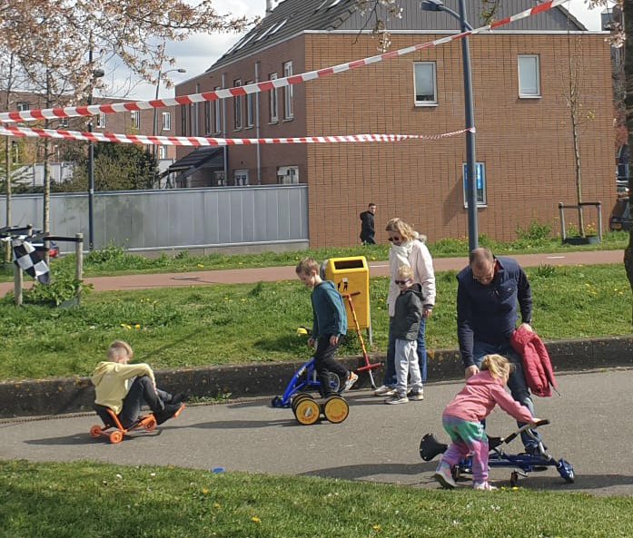 cycle_fun's tweet image. En onze FUNBIKES maakten overuren tijdens de sport &amp;amp; speldag bij Winkelcentrum De Saen / Skatepark in Assendelft #fietsplezier #sportenspel #bewegen #fietsen #buitenspelen