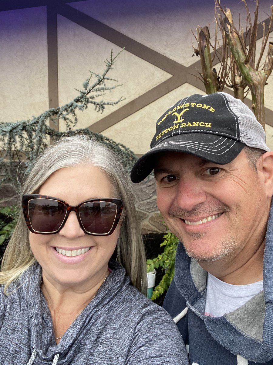 SNUCM's tweet photo. Pigeon Forge #easter #2023 #pigeonforge #Tennessee @DPS518 https://t.co/OntDgXX8qP