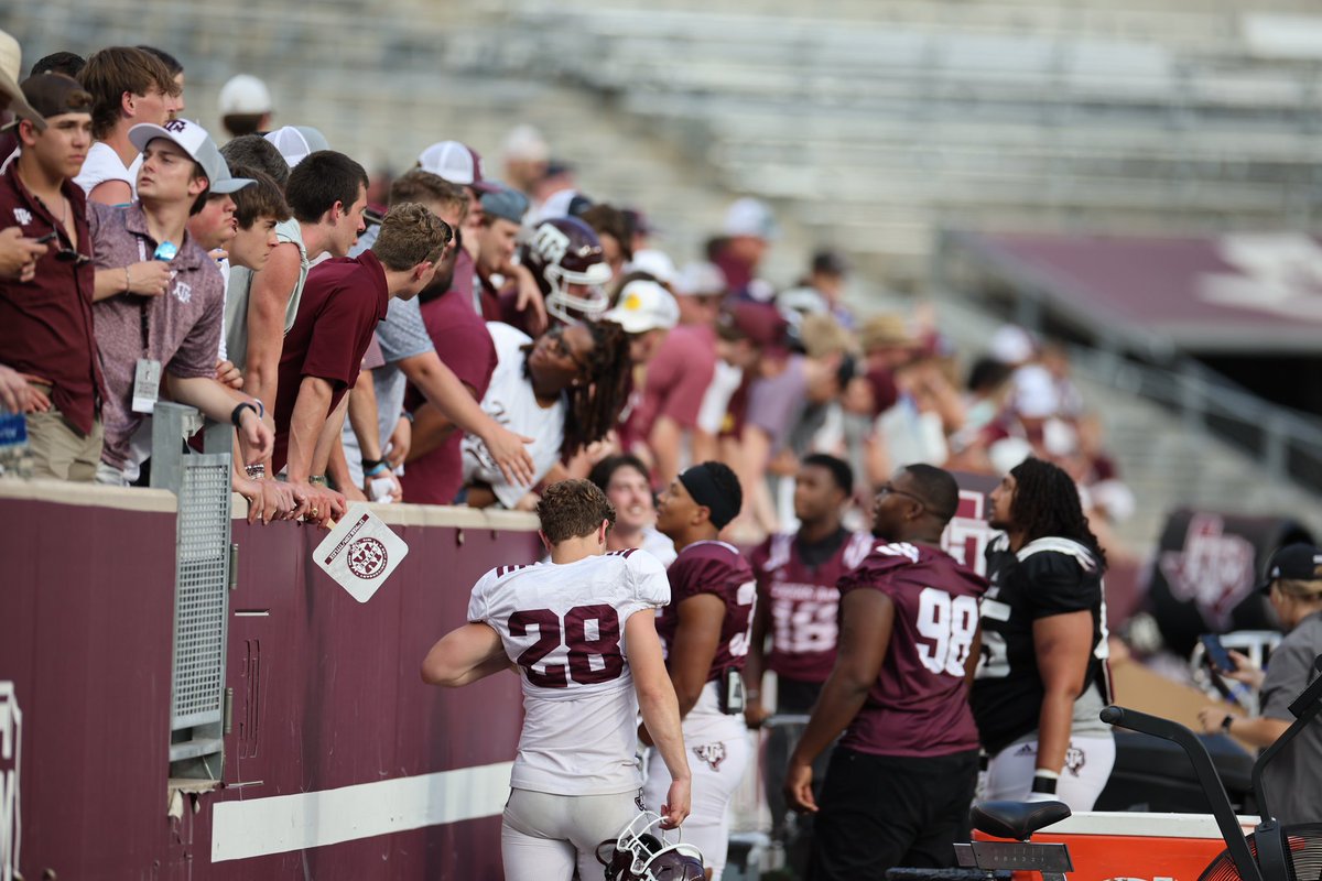AggieFootball's tweet photo. Thank you, #12thMan 👍

See you back at Kyle Field on Sept. 2 vs. New Mexico! #GigEm https://t.co/3nfvrN62ax