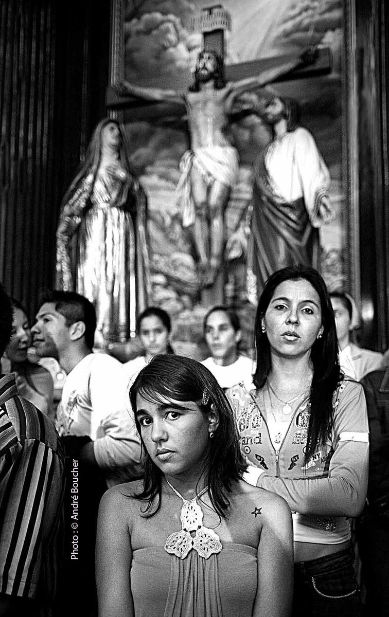 Photo tirée de ma monographie Le Chant du Sablier uniquement disponible sur mon site andreboucher.com
Messe de Noël, La Havane, Cuba 2008