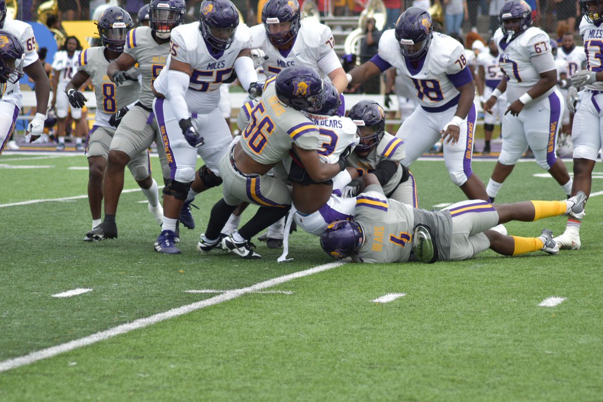 Thessnetwork2's tweet photo. RECAP MILES COLLEGE PURPLE &amp; GOLD SPRING GAME @TheSSNetwork @GoldenBearsofMC @MilesBhamAlumni #RESPECTTHEDEN #Unstoppable https://t.co/ZKPJUznXD2