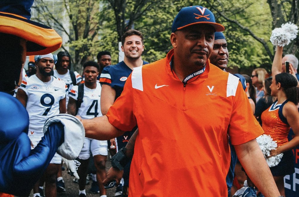 JacquieFran_'s tweet photo. Everything #UVA head coach Tony Elliott had to say after the spring game on Saturday. 

https://t.co/JFwv5nmsrc https://t.co/R1asjTtQU4