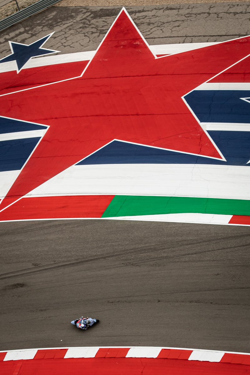 jeremyalcoba's tweet photo. Qp - P10 

Good Rocktoday, the feeling is there, but was too hot, let’s see tomorrow 🔥🫡. 

#americasgp 

#JA52 #motogp #moto2 #🦩 #52 #fiftytwo #vintagestyle #savelodelta #TerresdelEbre https://t.co/JDLeJ245ya