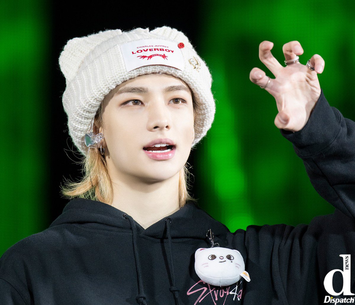 HHJCentral's tweet photo. Hyunjin’s searches keep getting messed up. Please reply and also make your own tweets with the following: 

Hyunjin Beautiful 
Hyunjin Best Dancer 
Hyunjin Best Idol 
Hyunjin Best Boy 
Hyunjin Bubble https://t.co/RmL4ybPTN8
