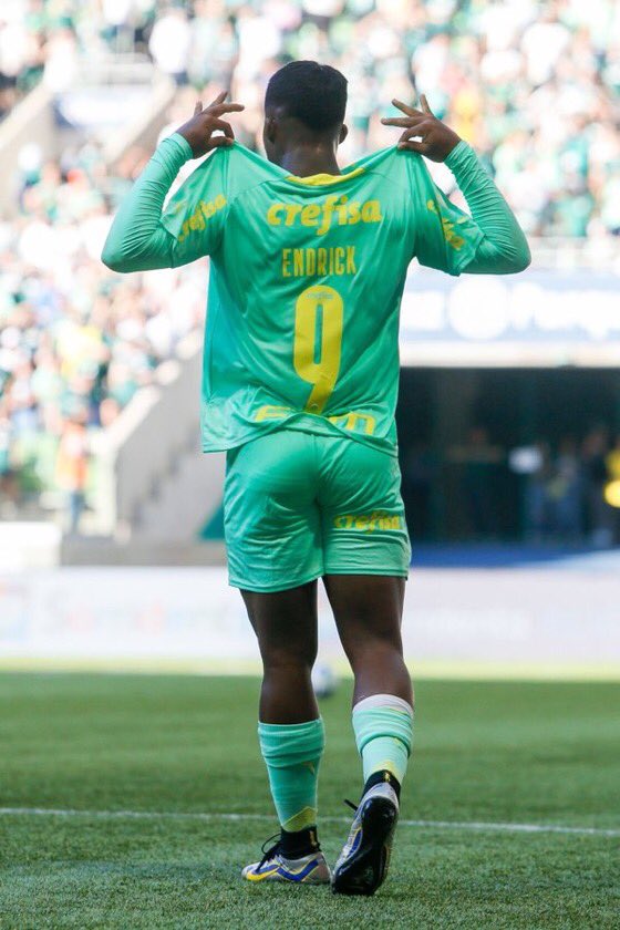 Mr_MoonYoz's tweet photo. Headline in the Best Team in South America Right Now
With the 9
Score the first goal of the Brasileirao 2023
3 Titles at Only 16 years old
That's why I always tell you that when he lands in Madrid Summeriana 24 he will already be a world star. https://t.co/uMXM9pWRyq