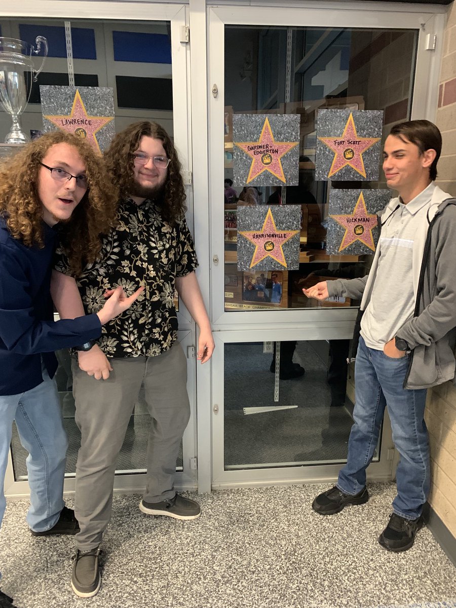 kohl803's tweet photo. WCN students at the Emagine Festival https://t.co/ivh52srE0k