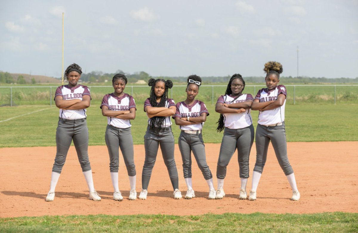 Bulldogs_WCHS's tweet photo. The WCHS softball team season came to an end this past week. Great job this season by the team and coaches! #BulldogsExcel https://t.co/J5PDmpmBrZ