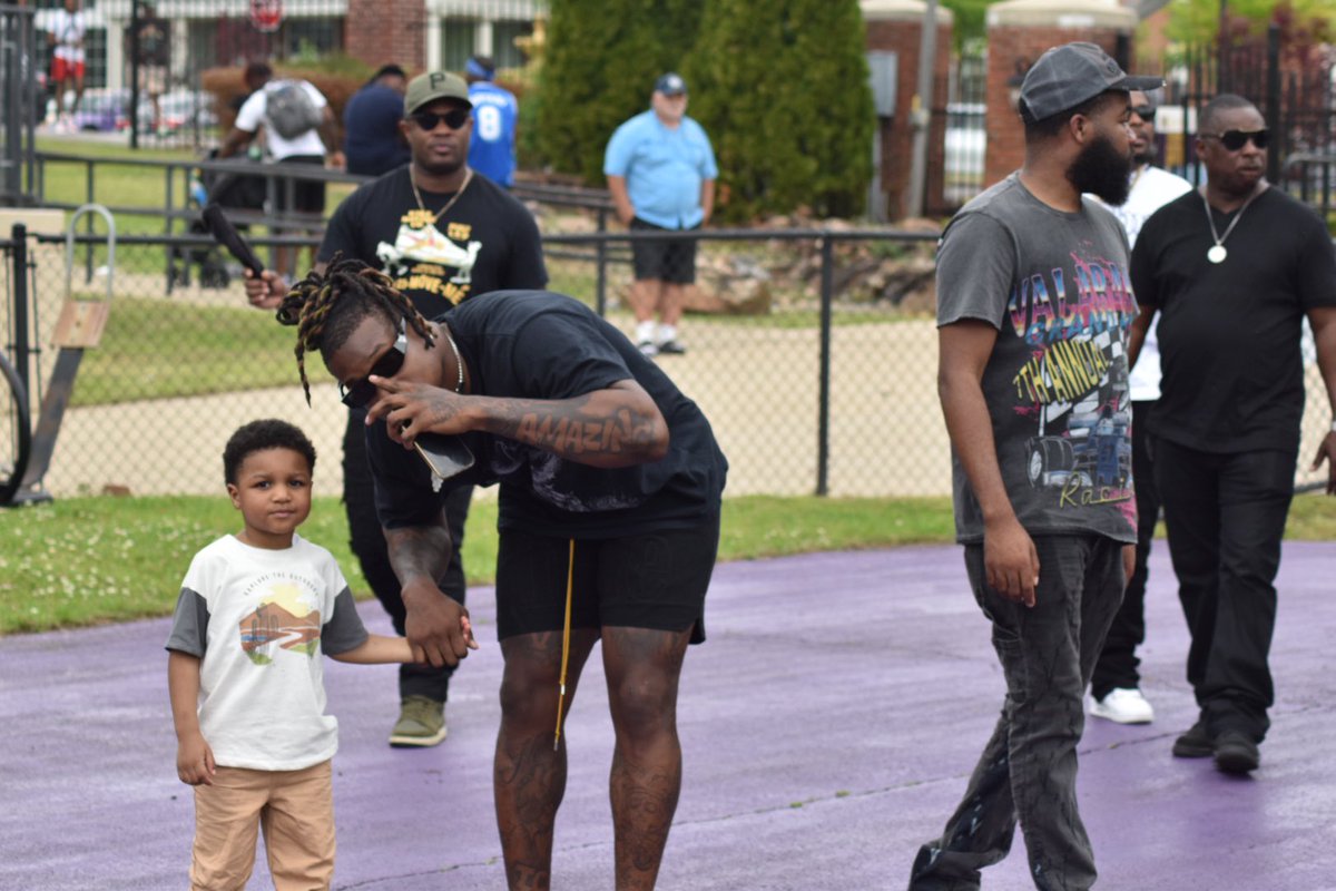 Thessnetwork2's tweet photo. QUINCY WILLIAMS OF THE NEW YORK JETS AT M,ILES SPRING GAME RECAP MILES COLLEGE PURPLE &amp; GOLD SPRING GAME @TheSSNetwork @GoldenBearsofMC @MilesBhamAlumni #RESPECTTHEDEN #Unstoppable https://t.co/qzDwRsuM42