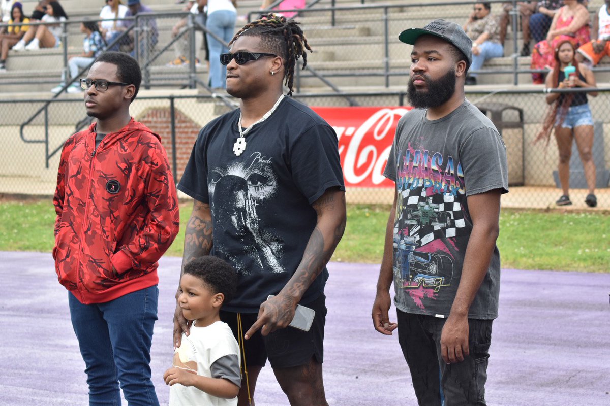 Thessnetwork2's tweet photo. QUINCY WILLIAMS OF THE NEW YORK JETS AT M,ILES SPRING GAME RECAP MILES COLLEGE PURPLE &amp; GOLD SPRING GAME @TheSSNetwork @GoldenBearsofMC @MilesBhamAlumni #RESPECTTHEDEN #Unstoppable https://t.co/qzDwRsuM42