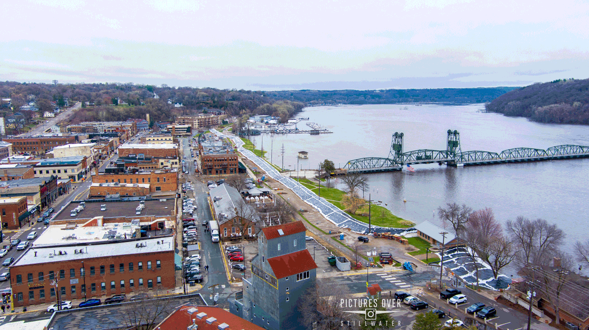 postillwater's tweet image. @stcroix360 Rivers Gonna Rise, downtown @iLoveStillwater open for biz with plenty of free parking @DiscStillwater @exploreminn @maryedivine @storageio #springflood