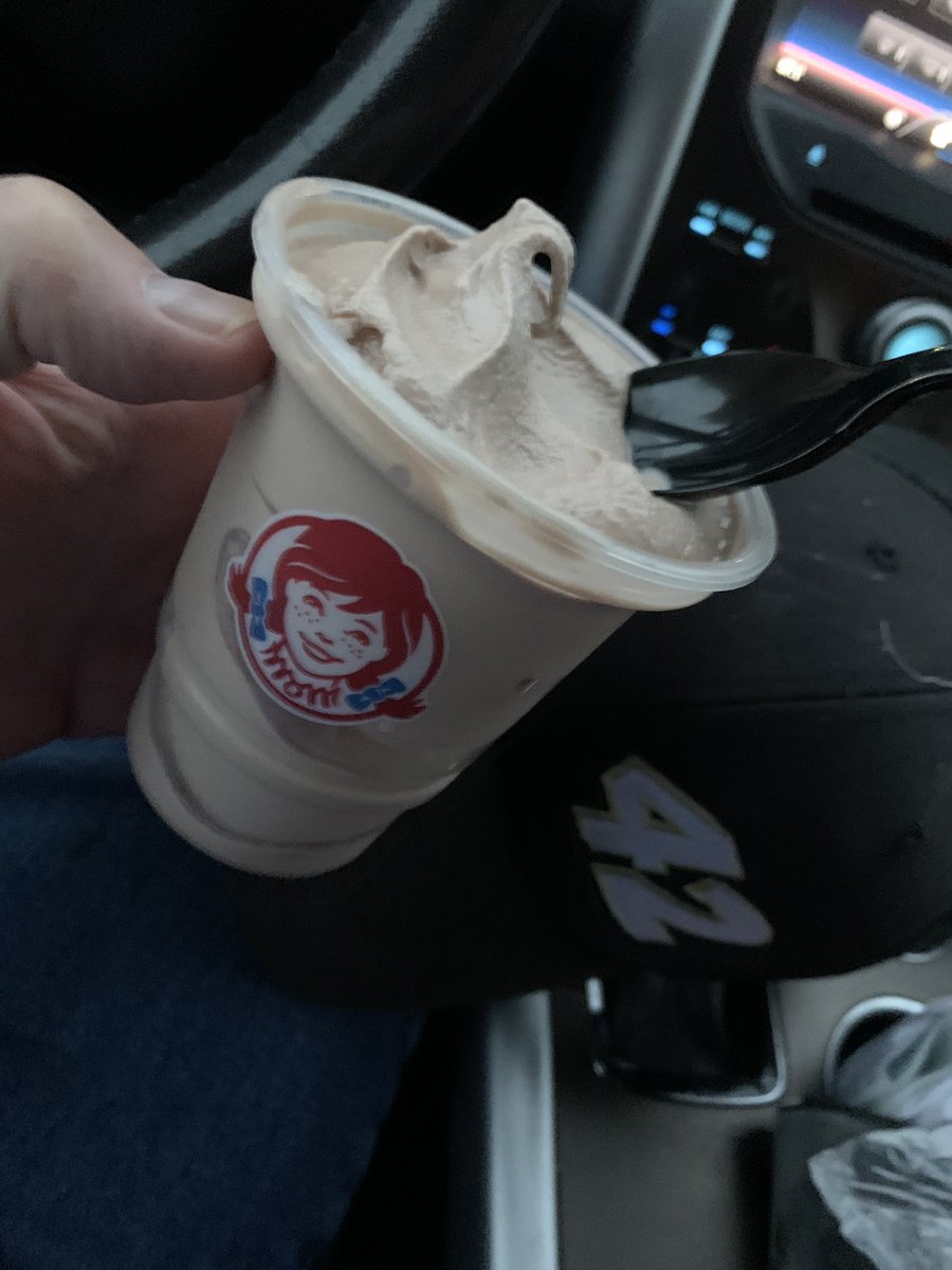 jon8j's tweet photo. @Wendys @NoahGragson @pbell0017 #roastworthy https://t.co/t841WhmODZ