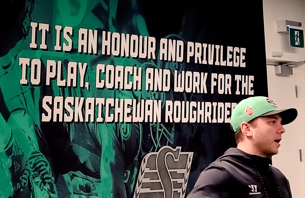 GreyCupBound's tweet photo. Thank you so much @brettlauther @sskroughriders #RiderRewards, for the tour on Wednesday. Loved it! 💚🤍 #RiderPride https://t.co/auWHflJVAg