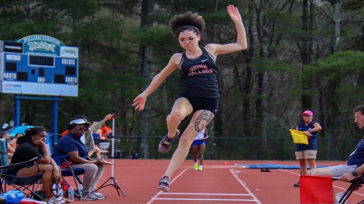 UnionBulldogs's tweet photo. Teychiana Dornan continues her strong close to the #UnionWTrack season, setting a season-best mark in a field event for the second straight day.
#RepTheU
➡️➡️➡️ https://t.co/xIGbqIELwc https://t.co/fxMEtQQYsx