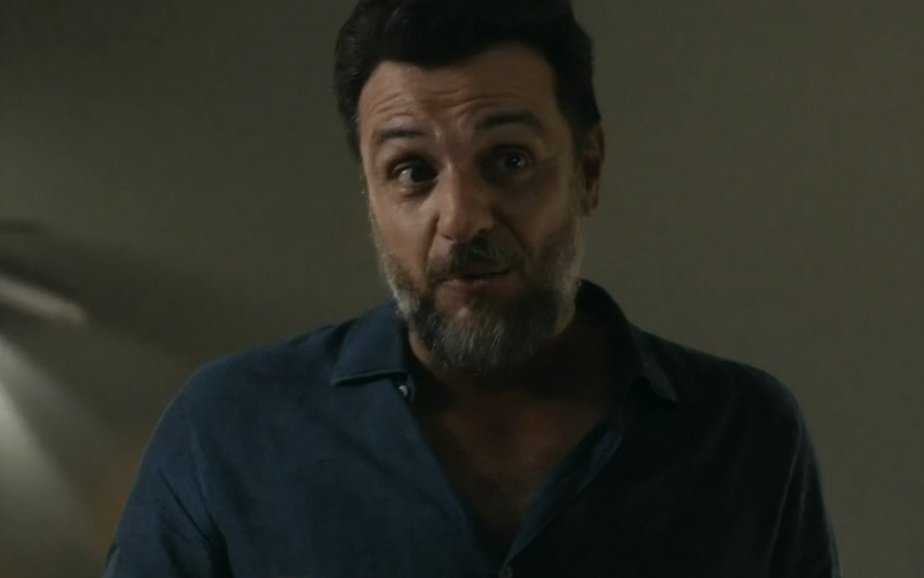 thkalinda's tweet photo. bicho mas to rindo muito como a guida não moveu uma palha pra chiara nao ver o moretti

ela não sabe que ela é filha dele então não teria porque mesmo mas quem foi falar com o moretti FOI ELA kkkkkk amo muito #Travessia https://t.co/SplfFyr8TX