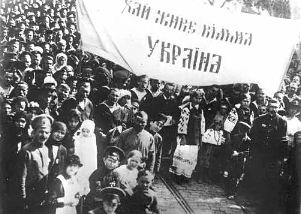 'Long live a free Ukraine' 
Demonstration near Kyiv Duma, Summer 1917 
🇺🇦

#UkraineWillWin #Ukraine #Ucraina #WarofIndependence