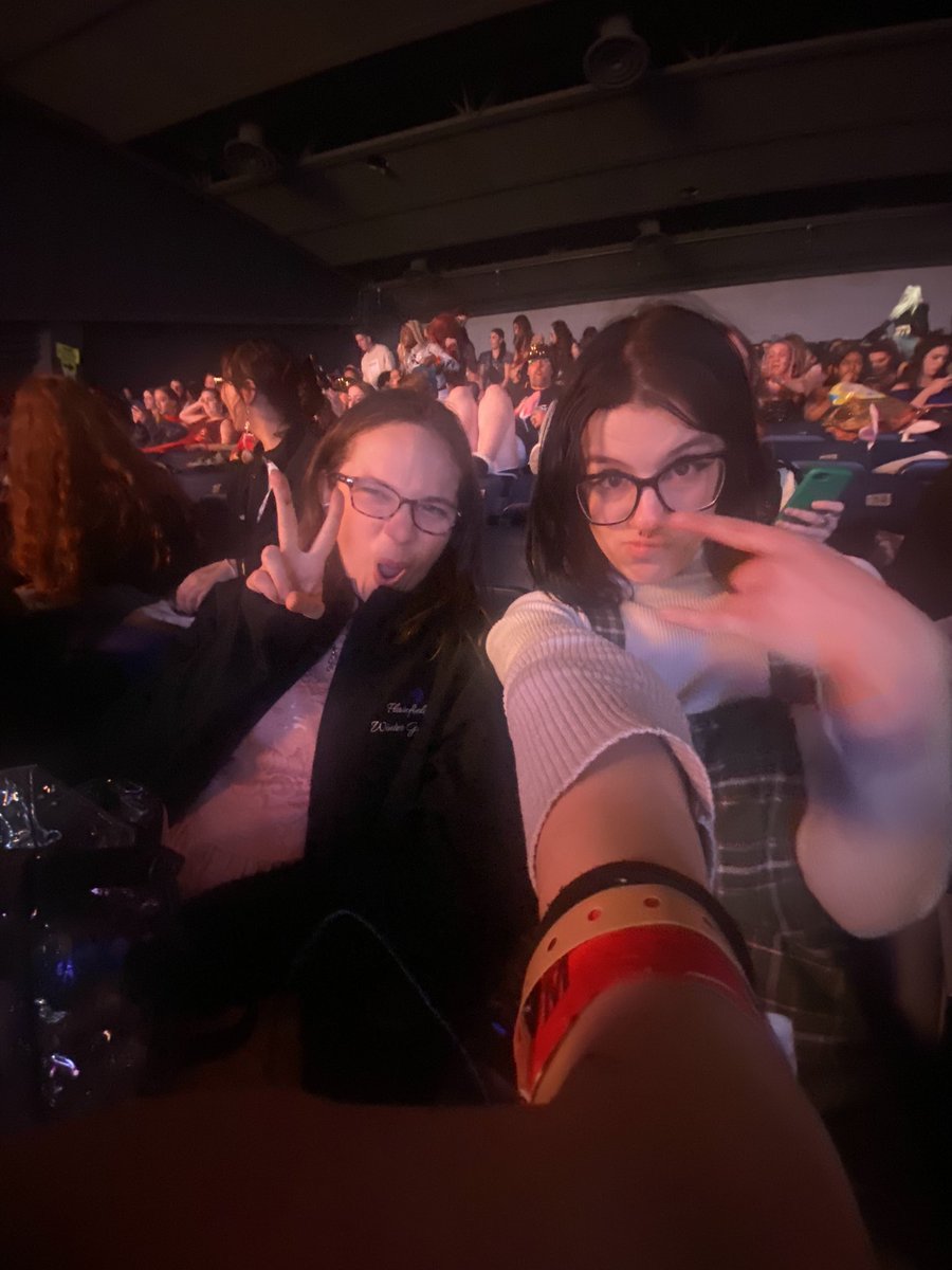 kambrelw's tweet photo. WGI WORLD FINALSSSS!!! #WGI2023 #WGI #WGIColorGuard #WGIDayton https://t.co/C4WtCxoUrk