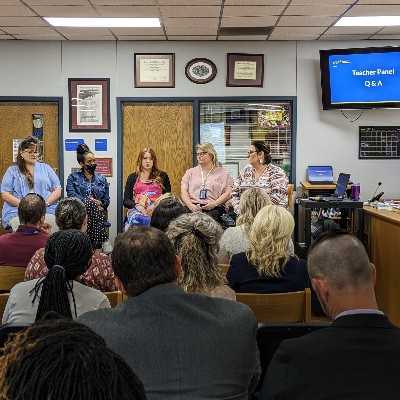CharlesButtFdn's tweet photo. We had a wonderful time visiting @Venus_ISD Middle School and High School this week. Thank you to their passionate administrators, teachers and students for sharing their personalized learning challenges and highlights with us. Stay tuned for more of their inspiring stories soon! https://t.co/MZ5sxwNXGx