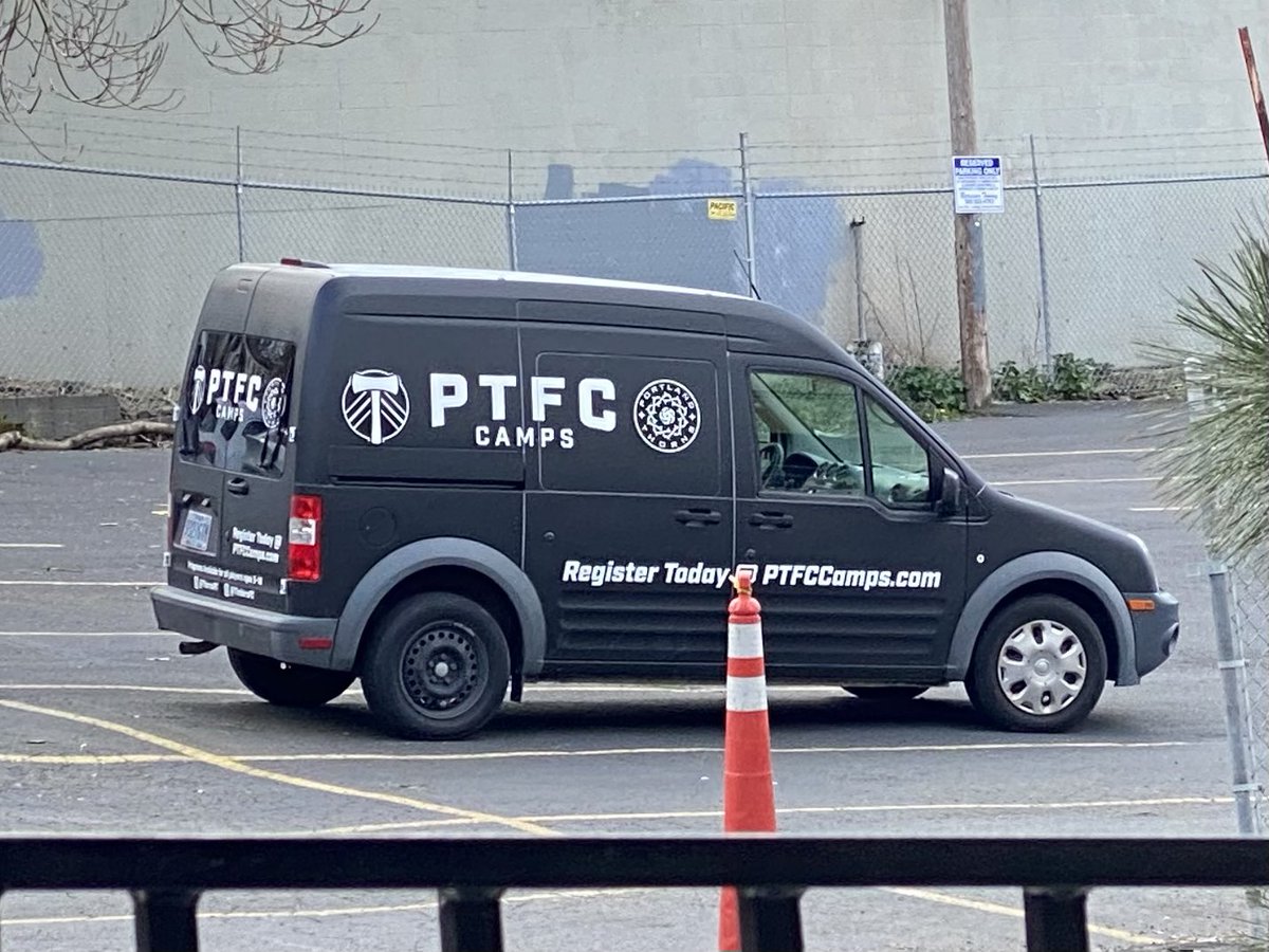 dan_larkin's tweet photo. Look! It’s a clown car. #FoffRoseCity #GoSounders https://t.co/AUT2CvnZCr