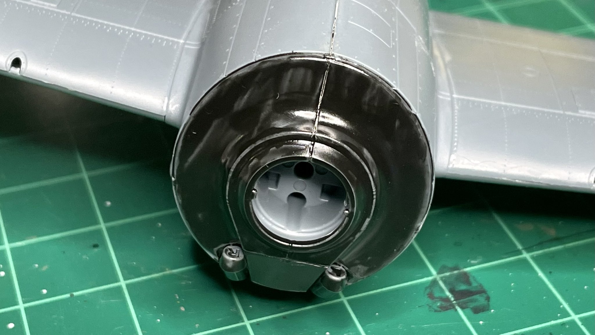 igluemodels on Twitter "Gloss black primer with a few drops of