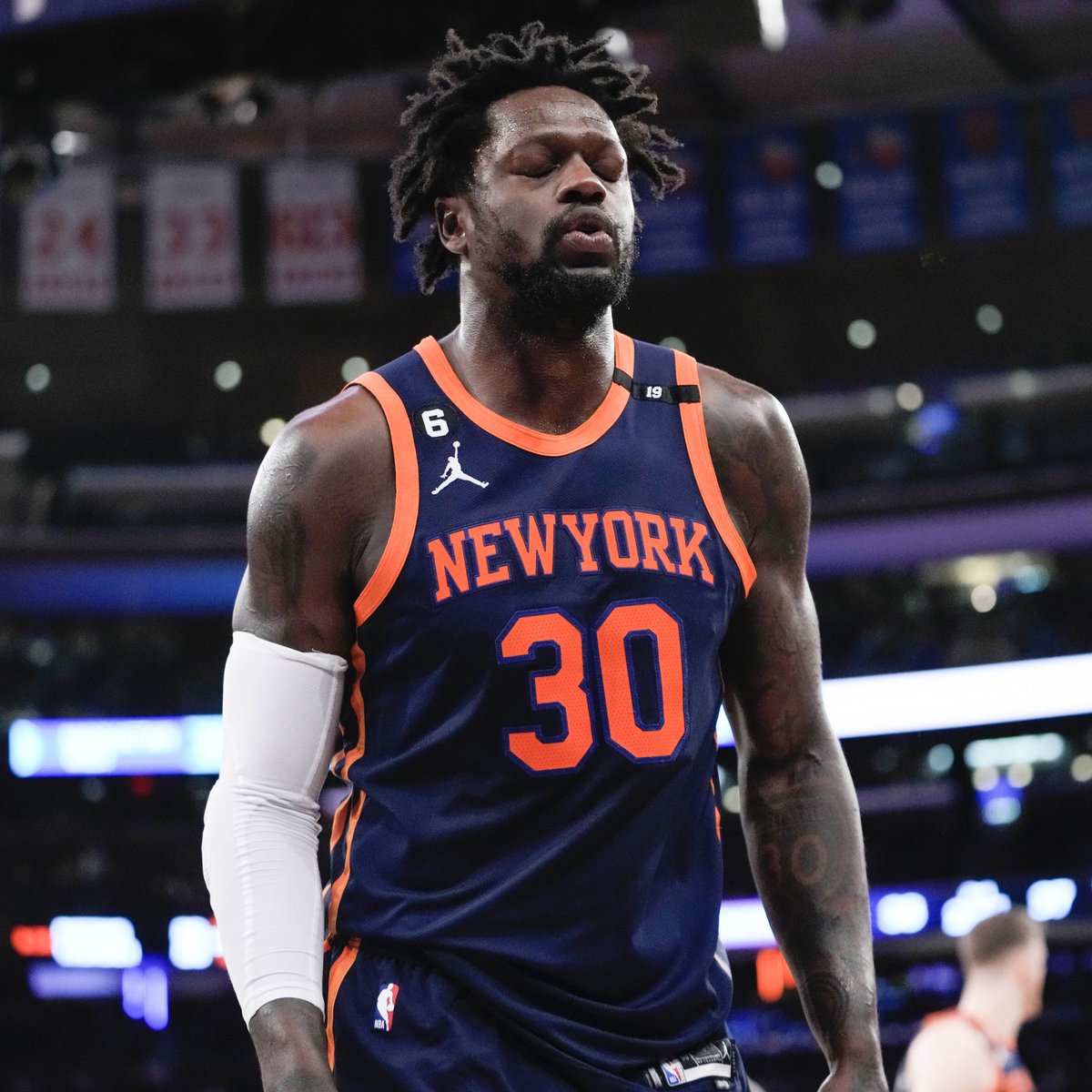 Jalen Brunson tonight:
27 PTS - 2 REB - 2 AST - 2 STL

Julius Randle tonight:
19 PTS - 10 REB - 4 AST - 2 STL

Josh Hart tonight:
17 PTS - 10 REB - 2 AST - 72% FG