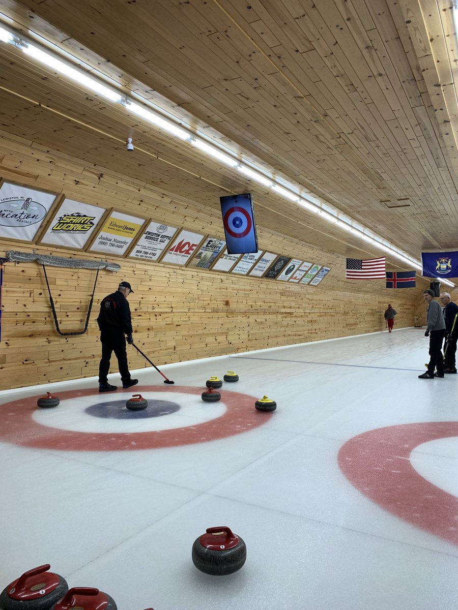 Tied coming home with the club championship on the line…🥌