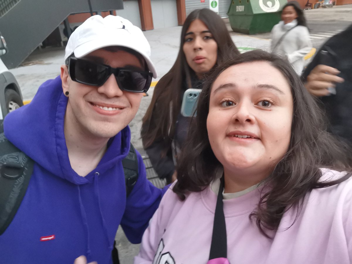 NayaTopp's tweet photo. @JuanSGuarnizo y @arigameplays gracias por alegrarme mis días esta semana e tenido unos días muy difíciles por la salud de mi mamá, pero verlos me dio tranquilidad ❤️ los amo son mi inspiración y para muchos jóvenes y niños #juanguarnizo #arigameplays https://t.co/P5y36Lev1d