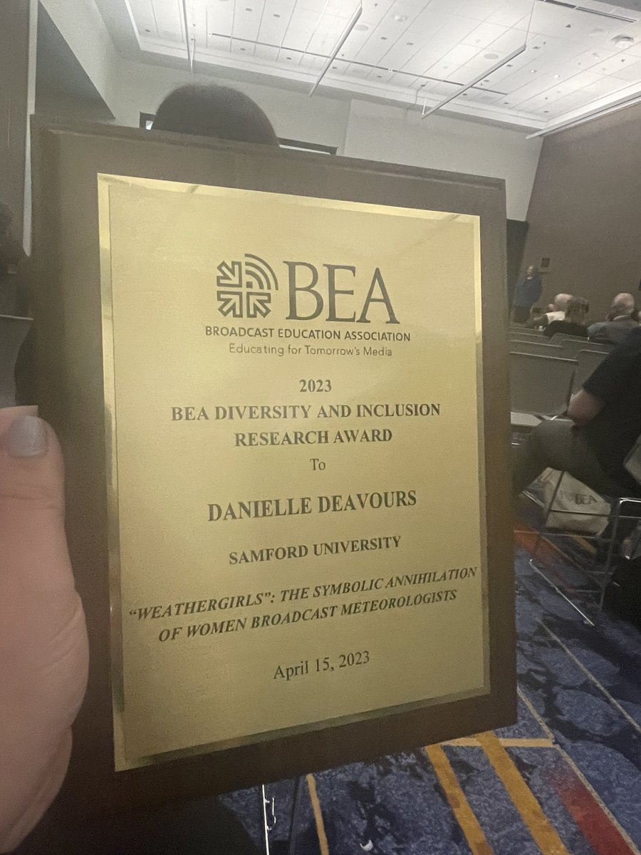 So honored to receive the 2023 @BEAWebTweets Diversity & Inclusion Award. DEI and workplace integrity is a critical part of my research, so to receive this honor is humbling. Thank you to my mentors & colleagues who make this work possible #BEA2023 @samford_cam @SamfordU