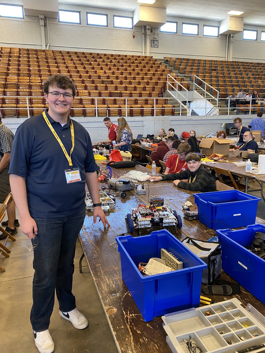CS_Pirate_Tech's tweet photo. Some technical difficulties kept us from placing, but we learned a lot and had a great time again this year  at The National Robotics Challenge! Proud of the hardwork these guys put in this year. #ProudtobeaPirate https://t.co/Er2lXwqQY6