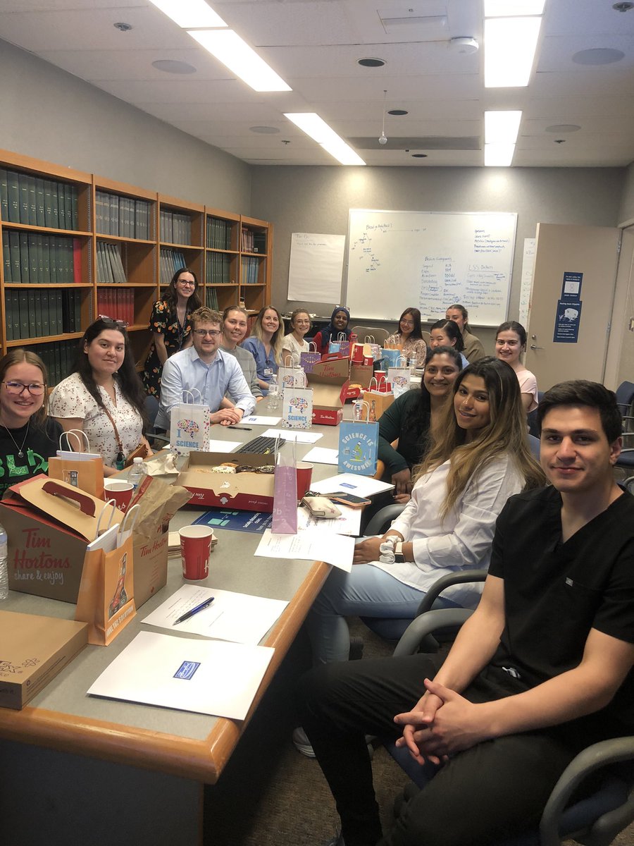 al_masraf's tweet photo. @CPathig
Another MSU Pathology Day event today. This time we also invited undergrads to learn about path. Thank you @HenryFordHealth pathologists for hosting us
Future pathologists in the making 
🧠🫁🫀👩‍⚕️👨‍⚕️ https://t.co/mQ92OUqixS