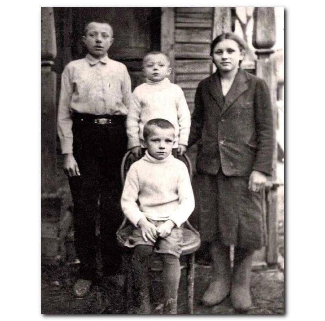 дети юрия гагарина фото