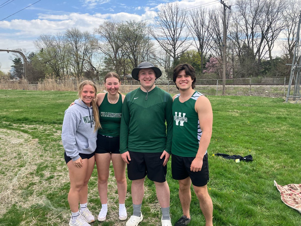 noahdunckel2024's tweet photo. Placed 3rd in the shot put relay at Allen Park today! Extremely proud of our group of throwers. 

Managed to PR at 49’11” as well. https://t.co/AurcXMLSVj