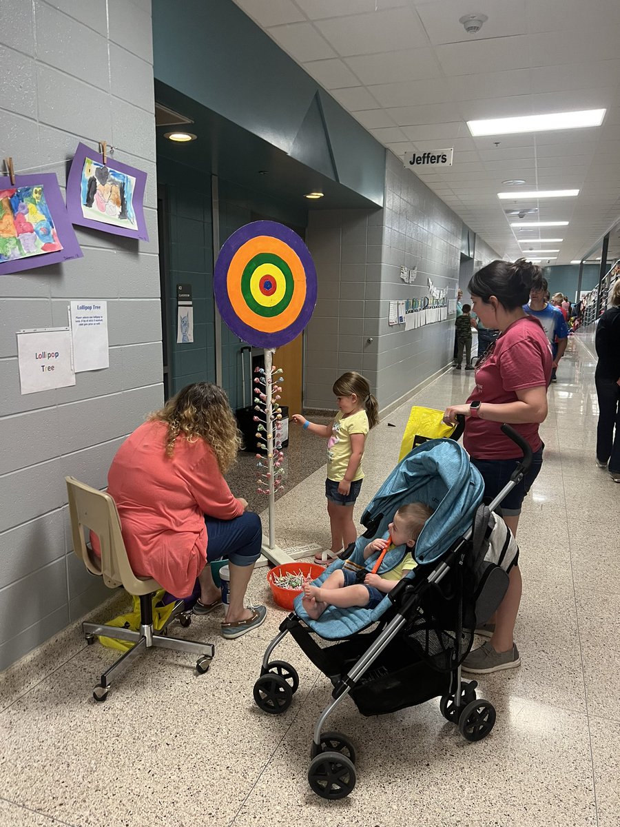 DMPrincipalGCSC's tweet image. Stop by our School Carnival tonight!