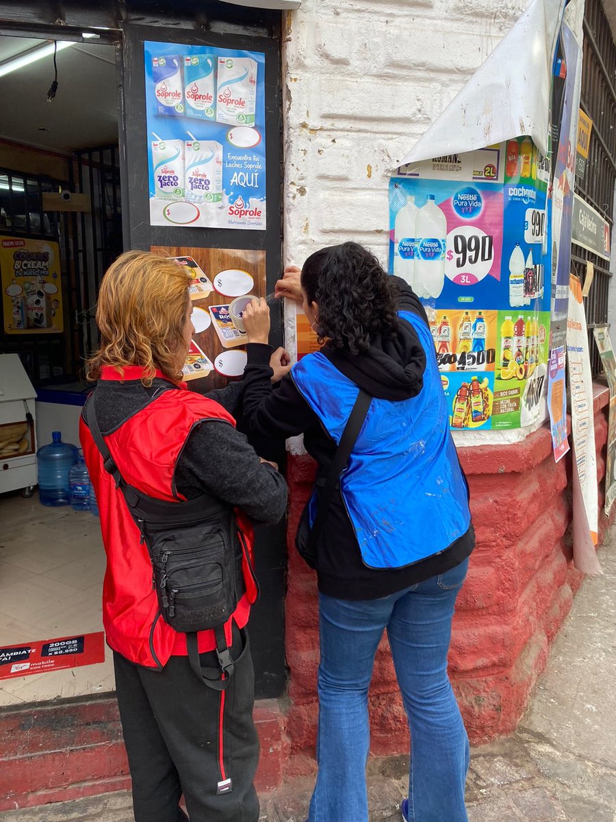 TamaraSerranoP's tweet photo. Algunas de las fotitos que nos dejó la primera jornada 2023 en @tratohechov con residentes del @Hdecristo ¡Se vienen muchas más!🧡 @Barrio_Yungay @JVBarrioYungay @Muni_Stgo @GabrielBoric @IraciHassler @ElGranYungay @rosarioxstgo @IrinaKaramanos @stgocultura #FelizSabado https://t.co/AggDHO1UC4