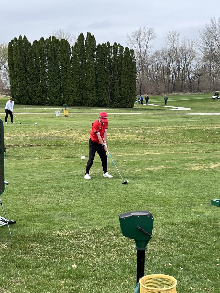 marionboysgolf's tweet image. Lawson Berndt took 4th place with a 76 and Nathan Whalen finished 9th with a 79.