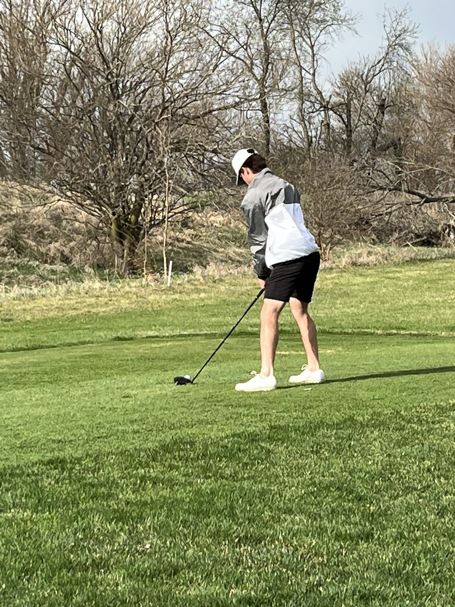 marionboysgolf's tweet image. Josh Noll, Calvin Andresen and Asher Castenson all finished with an 84. Carsen Cechota rounded out the scores with a 90.