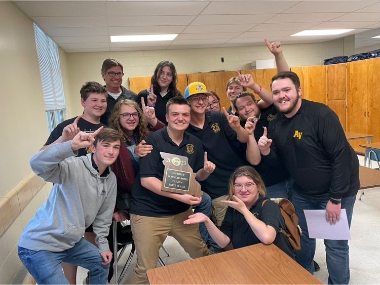 AVR2Schools's tweet photo. DISTRICT CHAMPIONS!!!!!!

The AVHS Scholar Bowl team won the District Championship today!  So proud of these students! https://t.co/7tchhEpHXu