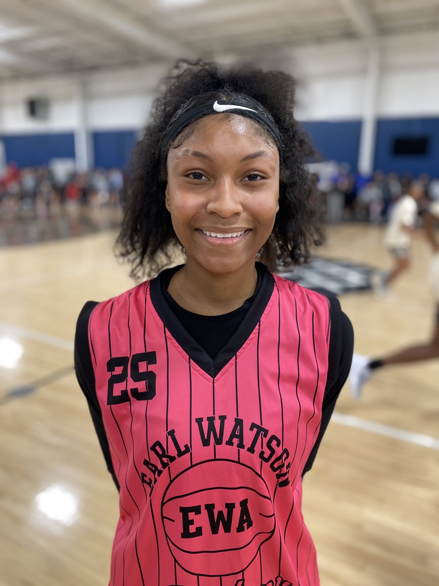 2025 London Cousin | <a href="/EWA_Basketball/">Earl Watson Academy</a> 16U Black
📝 - 6’0” Long wing player that attacks off the dribble aggressively, has the ability to shoot it from the outside - smooth looking jumper, uses her length efficiently - rebounding and getting second chance points along with blocking