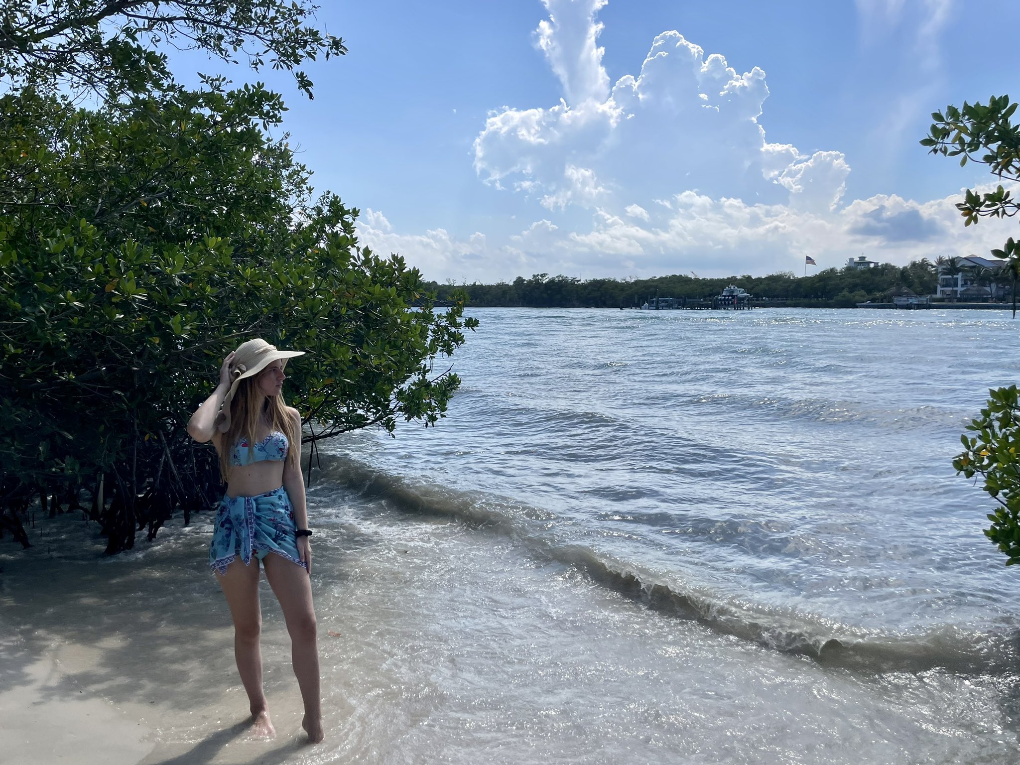 Pxie🇵🇷 on Twitter: "I don’t know if I should post these to insta or not