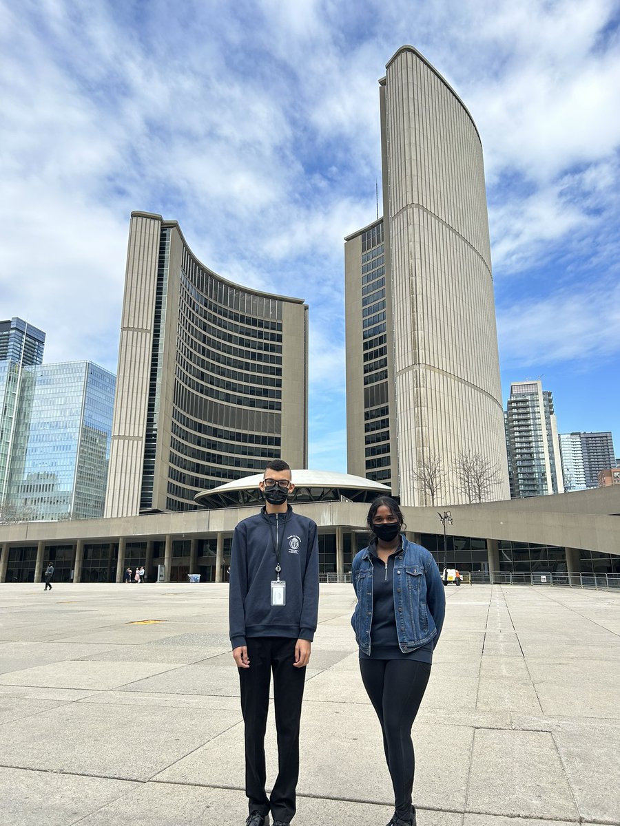 TPS51Div's tweet photo. Our @youthinpolicing students attending #TorontoCityHall today for The 2nd Anniversary #MissingAndMissed event also got a short civics lesson from their Sgt and attended Toronto’s #PeaceMemorial for the first time. #YIPI #Toronto /hd https://t.co/eHixN7anbh