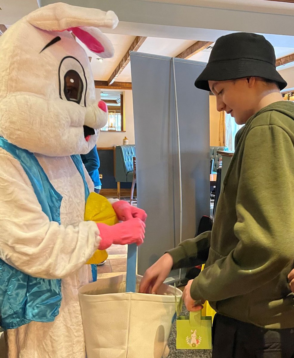 AutismSCrawley's tweet photo. So grateful to our Coaching Halt friends hosting a lovely #Easter gathering for some families we help support via their carers. So very thankful to our @Tesco #Hazelwick friends for bringing Easter eggs for the young people who all had an โeggsellentโ time ๐ฃ๐ฐ#Autism ๐ https://t.co/k4bgpgjCYp