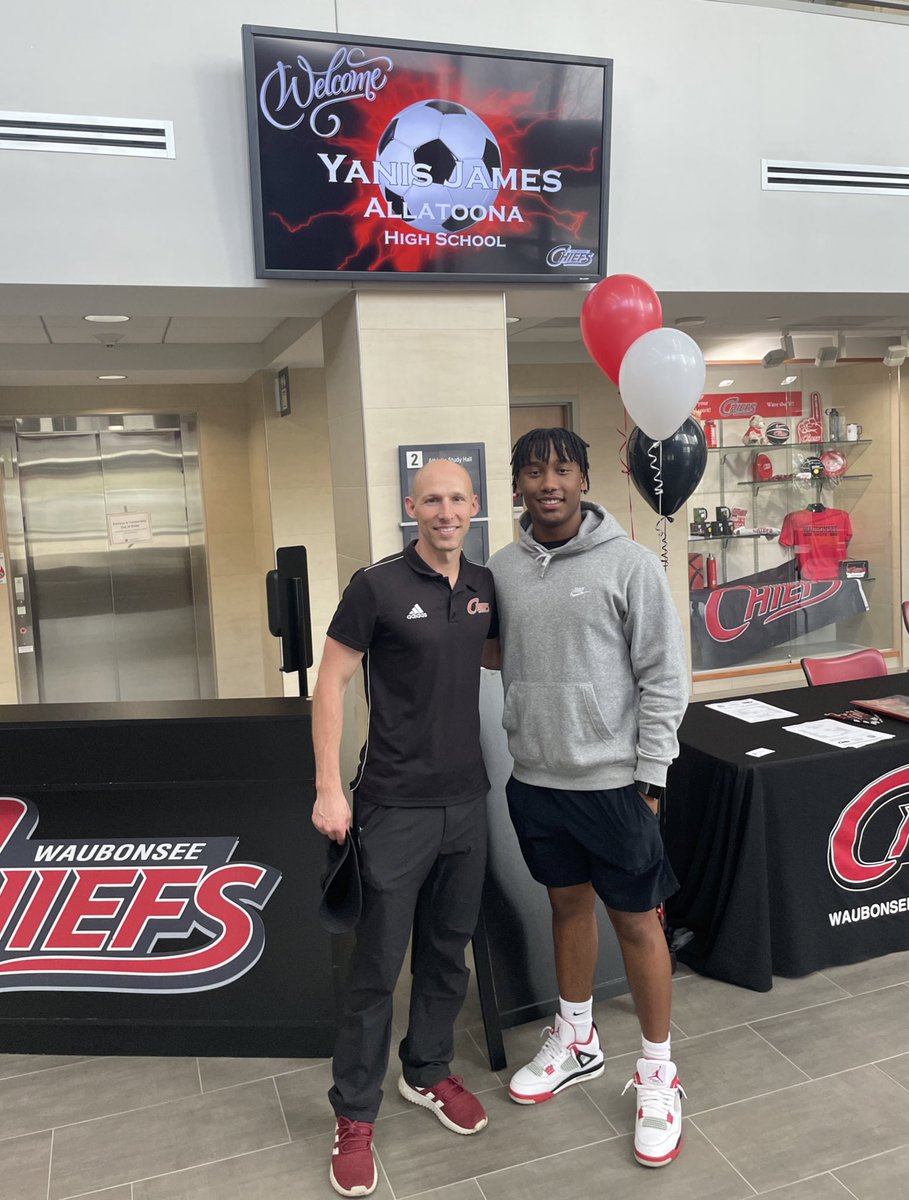 YanisJames27's tweet photo. Amazing visit! It was a pleasure.
@CoachBrett02 https://t.co/KgIwQ1B6l4