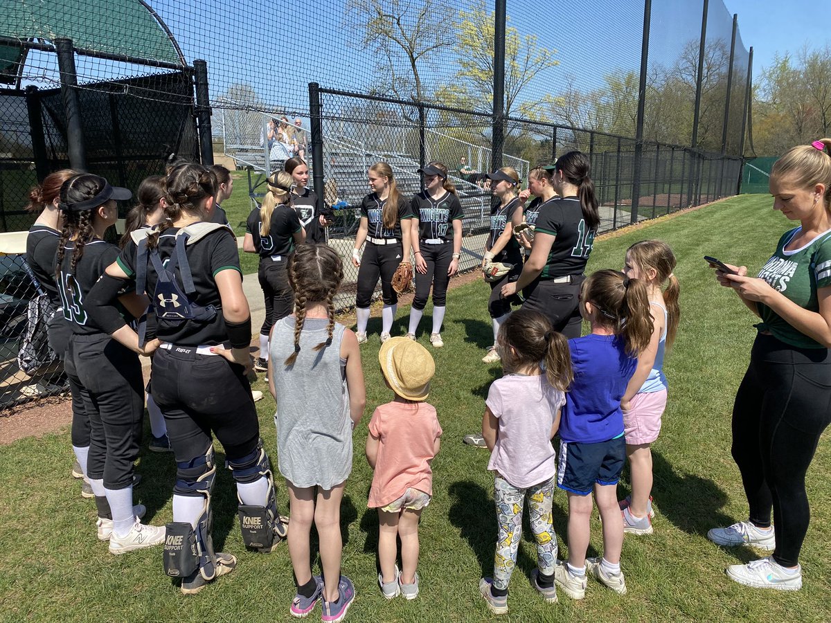 CoachDeininger's tweet photo. @NORDONIASBALL  Youth girls came out to support the team. https://t.co/AnvElkUmCI