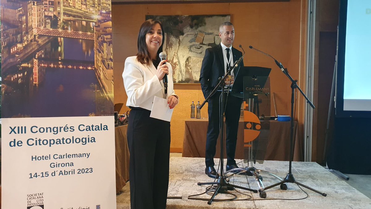 CitopatolCAT's tweet photo. Agradecidos al Dr Eduardo Alcaraz (@edusqo) del H Universitario Morales Messeguer (@Area6VegaMedia) por su visita en el XIII Congrés Català de Citopatologia.  Aportación con una  conferencia y un seminario interactivo de casos y #FioNA
Un placer tenerte con nosotros🙏🏻
#CitopatCat https://t.co/VGari9XLrG
